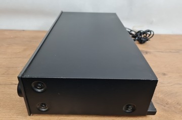 NAD 4020A - стерео тюнер