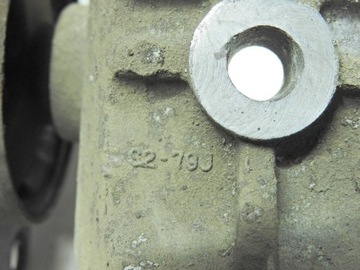 SUZUKI SX4 10-13 FACELIFT 1.6 UCHYCENÍ ULOŽENÍ MOTORU