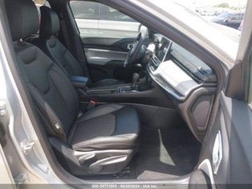 Jeep Compass II 2024 Jeep Compass 2024r, Latitude, 2.0L, 4x4 2.0 Benzyna 200KM, zdjęcie 9