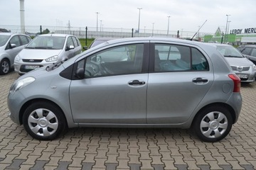 Toyota Yaris II Hatchback 5d 1.0 VVT-i 69KM 2009 Toyota Yaris, zdjęcie 3