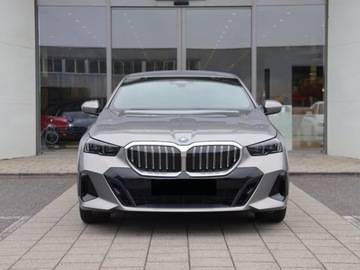 BMW Seria 5 G90-91 Sedan Plug-In 3.0 50e 489KM 2026 BMW Seria 5 550e xDrive Sport Sedan 3.0 (489KM) 2026, zdjęcie 4