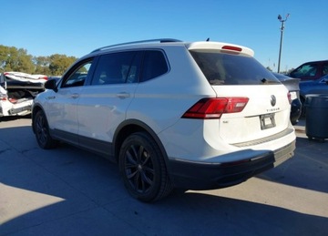 Volkswagen Tiguan II 2022 Volkswagen Tiguan 2022r., 2.0t Se, 2L, od ubezpieczalni 2.0 Benzyna 187KM, zdjęcie 3