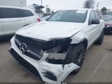 Mercedes GLC C253 2017 Mercedes-Benz GLC 2017 MERCEDES-BENZ GLC 300 COUPE 4MATIC 2.0 Benzyna 241KM, zdjęcie 2