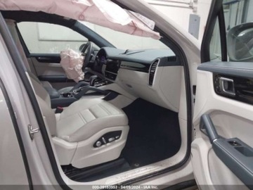 Porsche Cayenne III 2021 Porsche Cayenne 2021r, Turbo, 4.0L, 4x4 4.0 Benzyna 453KM, zdjęcie 9