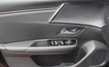 Citroen C5 III 2023 Citroen C5X Shine EAT8 2023 Od RiA 1.2 Benzyna 130KM, zdjęcie 8