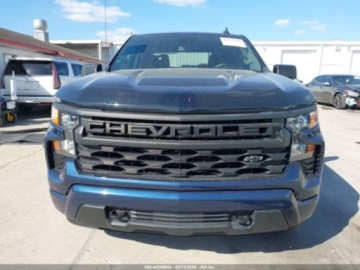 Chevrolet Silverado II 2022 Chevrolet Silverado 1500 Short Bed Custom 2022 2.7 Benzyna 310KM, zdjęcie 7