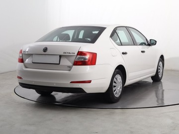 Skoda Octavia II Hatchback Facelifting 1.6 TDI CR DPF 105KM 2013 Skoda Octavia 1.6 TDI, Klima, Parktronic, zdjęcie 4
