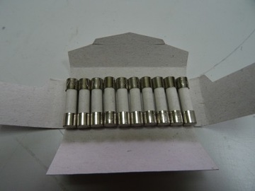 ПРЕДОХРАНИТЕЛИ SIBA 5x20 мм 10 А 250 В ТИП 179021