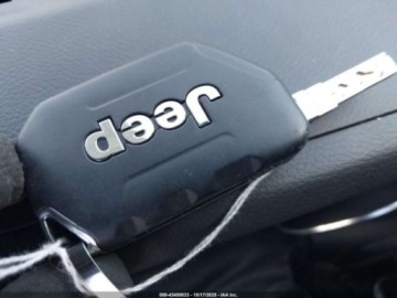 Jeep Wrangler IV 2024 Jeep Wrangler 2023 Jeep Wrangler Sport 2 Door 4x4 3.6 Benzyna 285KM, zdjęcie 15