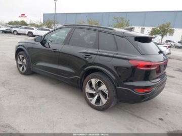 Audi Q6 2025 Audi Q6 e-tron PREMIUM PLUS QUATTRO, 2025r., 4x4, Elektryczny 422KM, zdjęcie 2