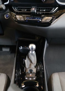 Toyota C-HR I Crossover Facelifting 1.8 Hybrid 122KM 2021 Toyota C-HR 1.8 Hybrid Style 1.8 Hybryda 122KM, zdjęcie 25
