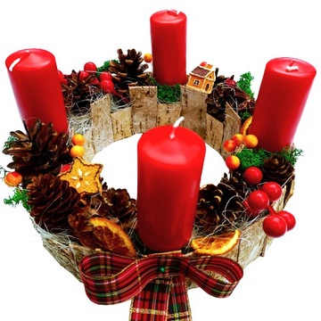 РОЖДЕСТВЕНСКОЕ ПЛАТЬЕ ДЛЯ РОЖДЕСТВЕНСКОГО СТОЛА, РОЖДЕСТВЕНСКИЙ ВЕНОК, ЧЕТЫРЕ СВЕЧИ