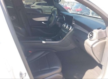 Mercedes GLC C254/X254 Coupe 2.0 300 258KM 2023 Mercedes-Benz GLC 2023r., GLC 300 4matic Coupe, 2L, od ubezpieczalni 2.0, zdjęcie 9