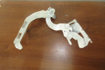 MERCEDES C-CLASS W205 ПЕТЛЯ КАПОТА