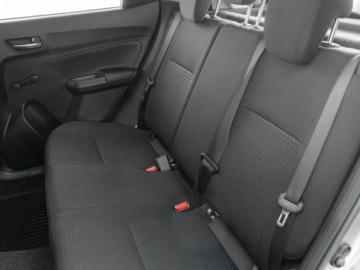 Suzuki Swift VI Hatchback Facelifting 1.2 DualJet SHVS 83KM 2021 Suzuki Swift WD1735S#1.2 Dualjet SHVS Premium CVT, zdjęcie 20