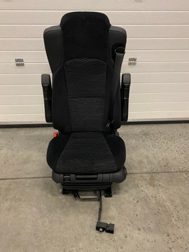 FOTEL SIEDZENIE KIEROWCY LEWE MERCEDES ACTROS MP 4