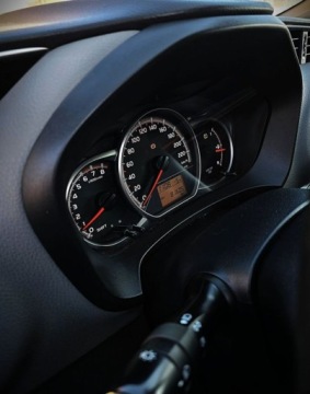 Toyota Yaris III Hatchback 5d Facelifting 1.33 Dual VVT-i 99KM 2016 Toyota Yaris Toyota Yaris 1.33 Premium City Cool Style FV Marza Salon, zdjęcie 7