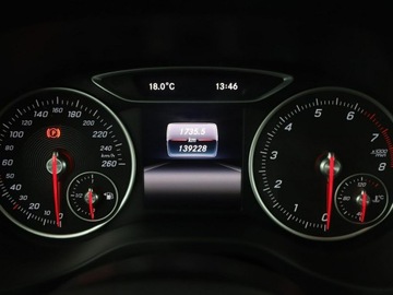 Mercedes Klasa A W176 Hatchback 5d Facelifting 180 122KM 2016 Mercedes A 180 full LED navi grzane fotele, zdjęcie 21