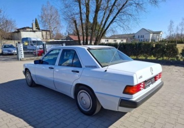 Mercedes 190 2.0 102KM 1989 Mercedes-Benz W201 (190) Mercedes-Benz W201 (190) 2.0 Benzyna 102KM, zdjęcie 29