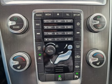 Volvo XC60 I SUV Facelifting 2.0 D4 DRIVE-E 181KM 2014 Volvo XC 60 D4 Momentum Automat Ledy, zdjęcie 27