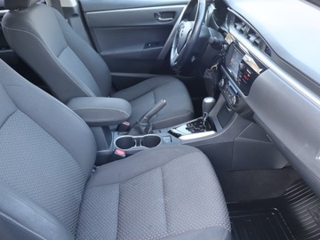 Toyota Corolla XI Sedan 1.6 Valvematic 132KM 2015 Toyota Corolla 1.6 Valvematic, Salon Polska, zdjęcie 8