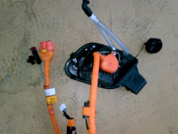 KIA SPORTAGE V 2022 КРЫШКА РАЗЪЕМА ПЛАТИНГА