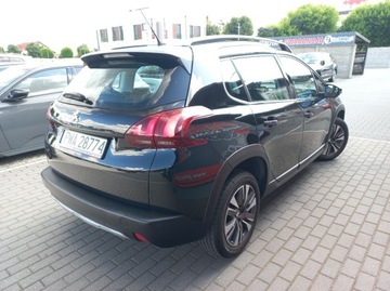 Peugeot 2008 I SUV Facelifting 1.2 PureTech 110KM 2018 Peugeot 2008 Automat Klimatronik Nawigacja 1.2 Benzyna 110KM, zdjęcie 6