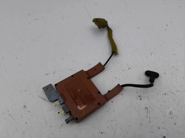 VOLVO S60 2002 ZADNÍ STRANA LEVÝ ZESILOVAČ ANTÉNY