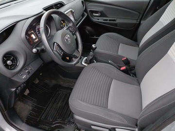 Toyota Yaris III Hatchback 5d Facelifting 2017 1.5 Dual VVT-iE 111KM 2018 Toyota Yaris 1,5-Dual-VVT-iE III (2011-2019) 1.5VV, zdjęcie 10