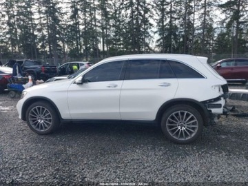Mercedes GLC C253 2018 Mercedes-Benz GLC 300 4matic, 2018r., 4x4, 2.0L 2.0 Benzyna 241KM, zdjęcie 5
