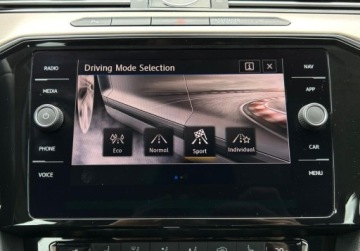 Volkswagen Passat B8 Limousine Facelifting 1.5 TSI EVO 150KM 2019 Volkswagen Passat Highline Pakiety, ACC, KAmera, GPS, Active Info Display, zdjęcie 33