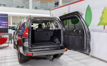 Toyota Land Cruiser VII Terenowy 3d 2.8 D-4D 177KM 2020 Toyota Land Cruiser LC 2.8 D-4D Premium aut 2.8 Diesel 177KM, zdjęcie 22