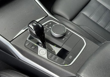 BMW Seria 3 G20-G21 Touring 2.0 320d 190KM 2022 BMW Seria 3 320d xDrive Luxury Line Hak Display Key Panorama Webasto 2.0, zdjęcie 24