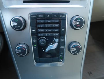 Volvo XC60 I SUV 2.4 D3 163KM 2011 Volvo XC60 D3, 4X4, Automat, Skóra, Xenon, zdjęcie 12