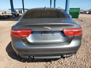 Jaguar XE 2018 Jaguar XE Premium 2018 2.0l 2.0 Benzyna 247KM, zdjęcie 2