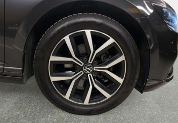 Volkswagen Passat B8 Variant Facelifting 1.5 TSI EVO 150KM 2023 Volkswagen Passat Variant VAT 23 Business 1.5TSI 150KM DSG 2023 r., salon, zdjęcie 9