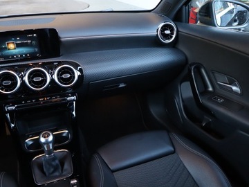 Mercedes Klasa A W177/V177 Hatchback 1.5 160d 95KM 2019 Mercedes A A 160 d, Salon Polska, Serwis ASO, zdjęcie 7