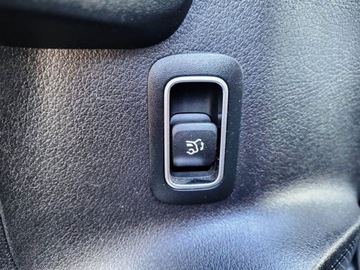 Mercedes GLB SUV 2.0 200d 150KM 2021 Mercedes-Benz GLB AMG 7 os 2.0 Diesel 150KM, zdjęcie 18