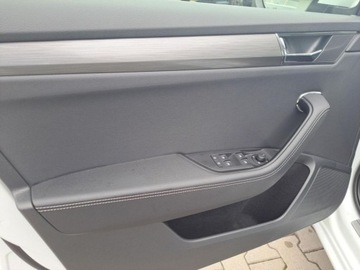 Skoda Superb III Kombi Facelifting 2.0 TSI 190KM 2024 Skoda Superb 2.0 Benzyna 190KM, zdjęcie 16