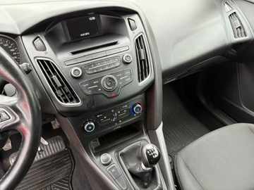 Ford Focus III Hatchback 5d facelifting 1.0 EcoBoost 125KM 2015 Ford Focus 1.0 EcoBoost Klima Salon PL 2015, zdjęcie 15