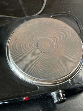 ЭЛЕКТРИЧЕСКАЯ ПЛИТА С ДВУМЯ КОНФОРКАМИ ДЛЯ ТУРИСТИЧЕСКОГО КЕМПИНГА