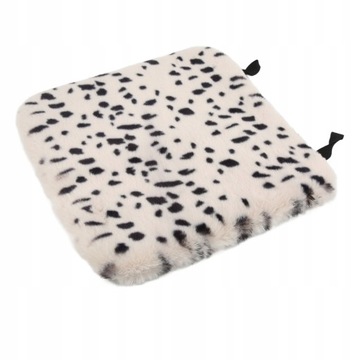 Универсальная подушка переднего сиденья.