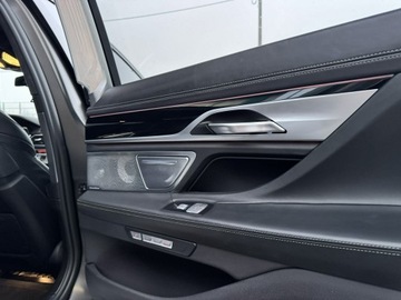 BMW Seria 7 G11-G12 M Lang 760i 610KM 2017 BMW M760 i 609 KM, 3.7s do 100 km/h. Salon PL. FV., zdjęcie 33