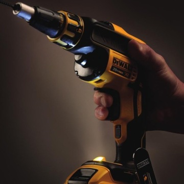 Комплект DCG405 DCH133 DCF620 2x5 Ач DEWALT DCK304P2