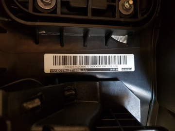 DESKA ROZDĚLOVAČE KOKPIT A2126804687 MERCEDES W212 S212 FACELIFT 14R EUR