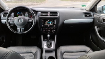 Volkswagen Jetta VI Sedan Facelifting 1.4 TSI 150KM 2014 Volkswagen Jetta VW Jetta 1.4 TSI 150KM Hybryda Zarejestrowana 1.4, zdjęcie 5