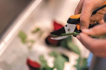 Садовый секатор Fiskars для цветов, ручной, садовые ножницы для обрезки стеблей