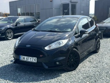 Ford Fiesta VII Hatchback 3d ST 1.6 EcoBoost 182KM 2015 Ford Fiesta ST 1.6 EcoBoost 2015 182KM Salon PL,