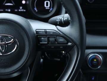 Toyota Yaris IV Hatchback 1.5 Dynamic Force 125KM 2023 Toyota Yaris 1.5 VVT-i, Salon Polska, zdjęcie 19