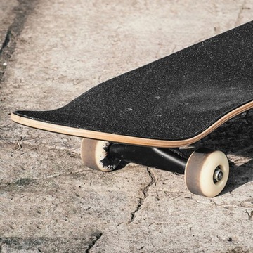 ЛЕНТА ДЛЯ СКЕЙБОРДА, РУЧКА ДЛЯ СКУТЕРА, НАЖДАЛЬНАЯ БУМАГА, ВЫРЕЗКА ДЕКОРАТИВНОСТИ